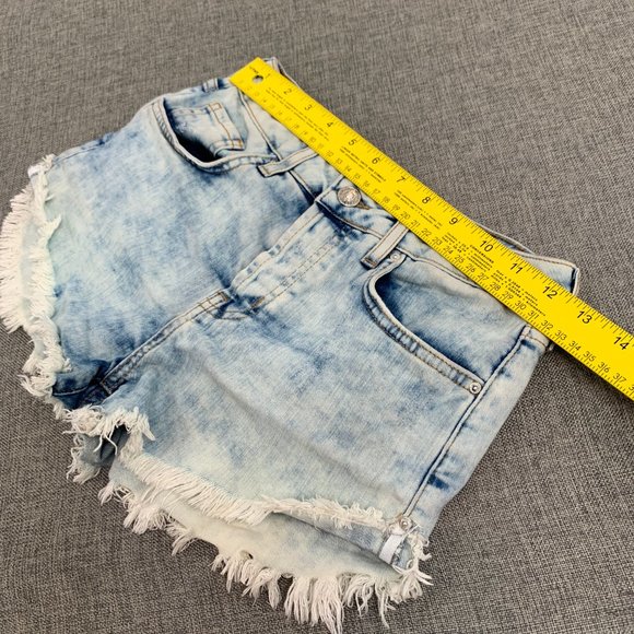 Forever 21 Light Fringed Denim Shorts Acid Wash Button Down 25 Waist Mid Rise - Picture 10 of 13